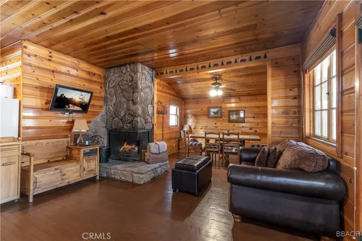 796 Silver Tip Drive, Big Bear Lake, California 92315