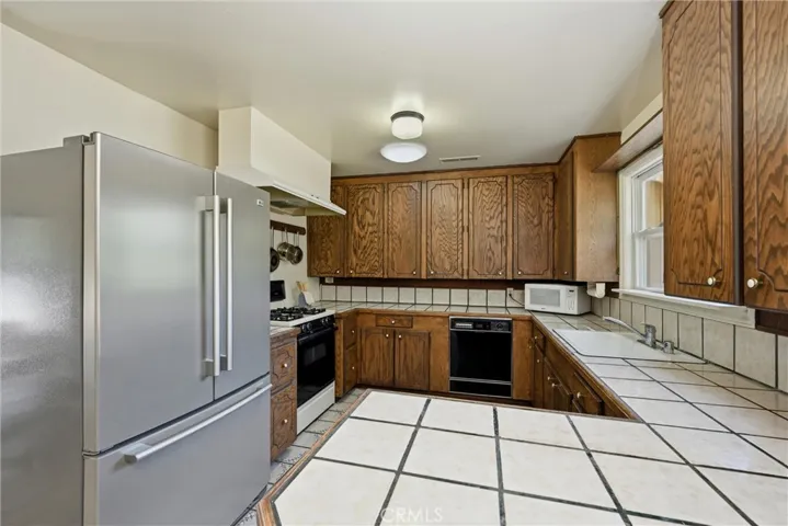 7825 Scotts Valley Rd., Lakeport, California 95453