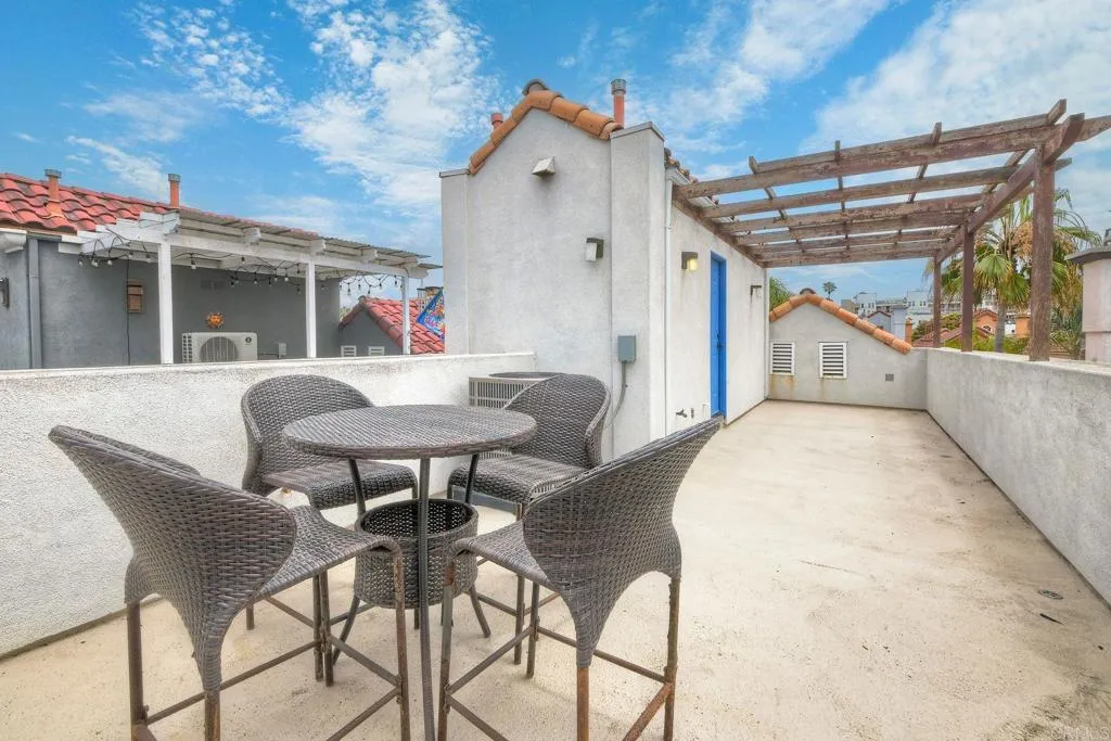 Spacious deck perfect for chaise lounging