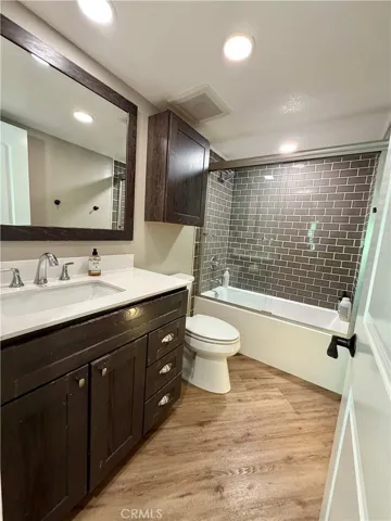 DN Stairs Bathroom