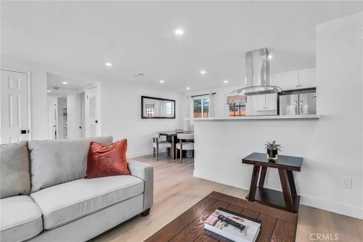 651 E Hillcrest Drive, Thousand Oaks, California 91360
