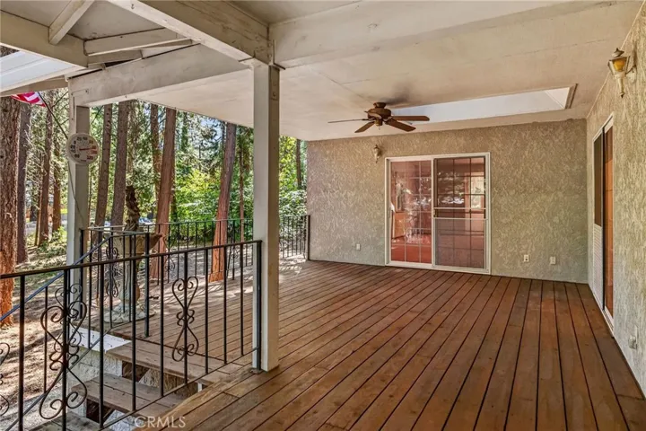 Outdoor Living Space!!