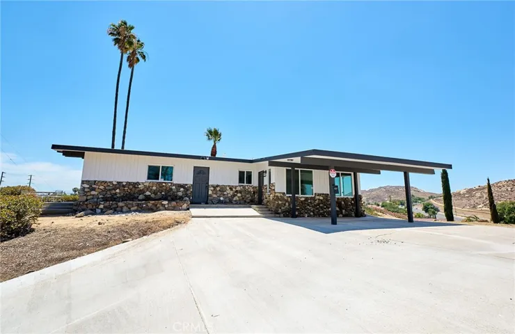 4262 Harrison Street, Riverside, California 92503