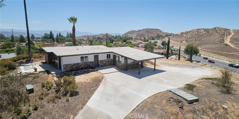 4262 Harrison Street, Riverside, California 92503