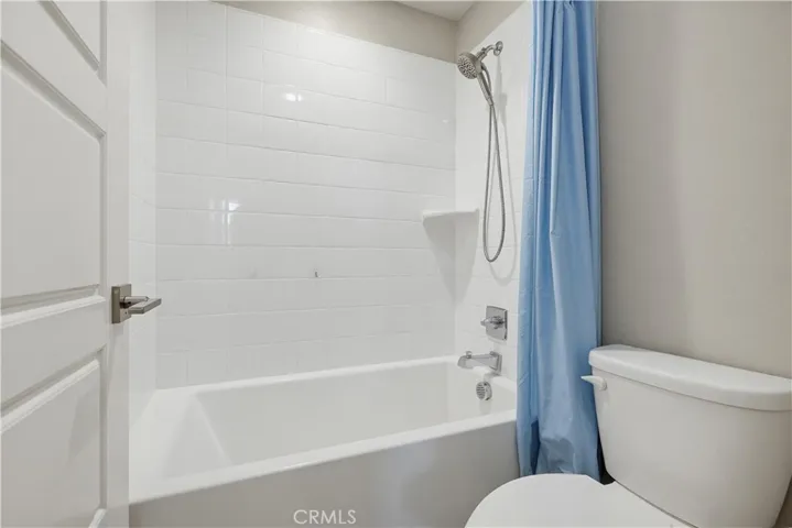 Second floor full bath