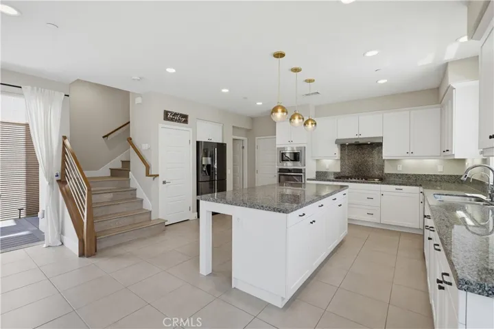 215 Carmine, Irvine, California 92618