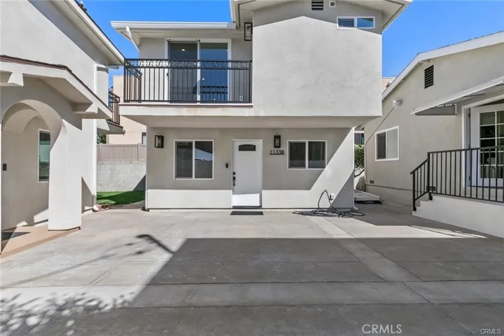 1133 B N Maryland, Glendale, California 91207