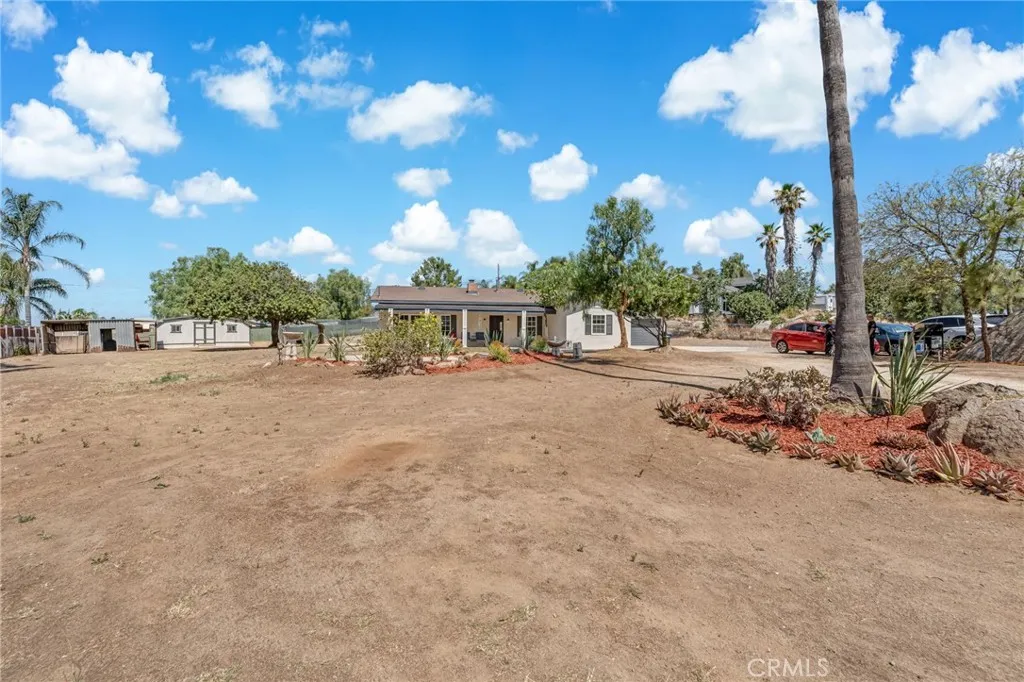 Spacious yard