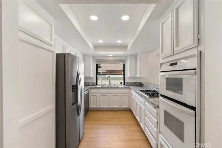 Gally kitchen w/recessed lighting