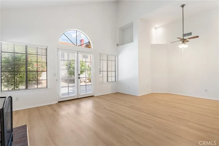 2nd living and dining areas w/fan