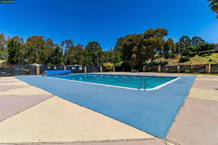 1243 Fairway Dr, Richmond, California 94803