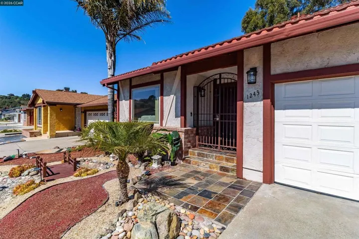 1243 Fairway Dr, Richmond, California 94803