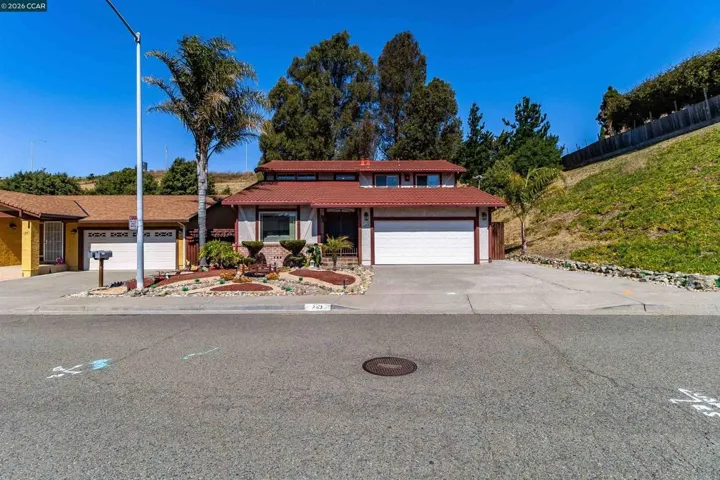 1243 Fairway Dr, Richmond, California 94803