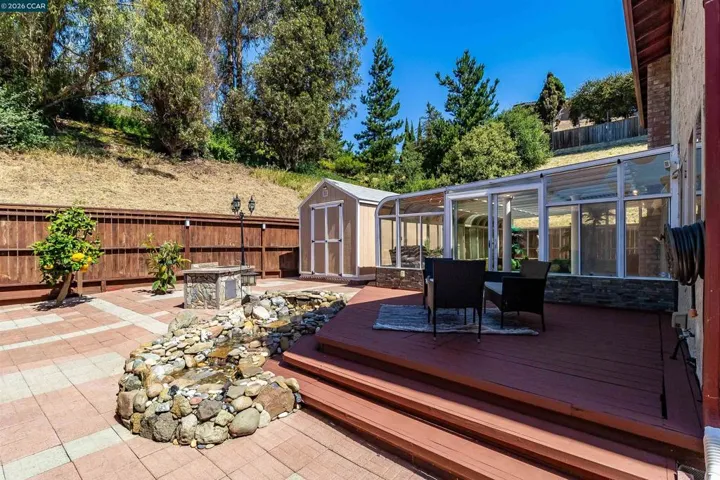 1243 Fairway Dr, Richmond, California 94803