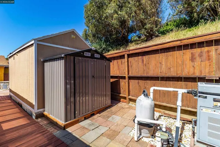 1243 Fairway Dr, Richmond, California 94803