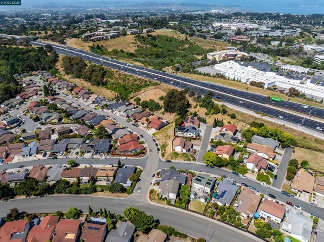 1243 Fairway Dr, Richmond, California 94803