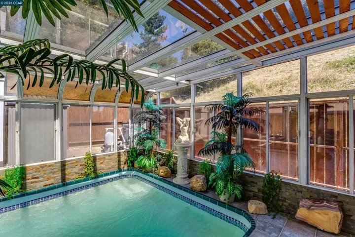1243 Fairway Dr, Richmond, California 94803