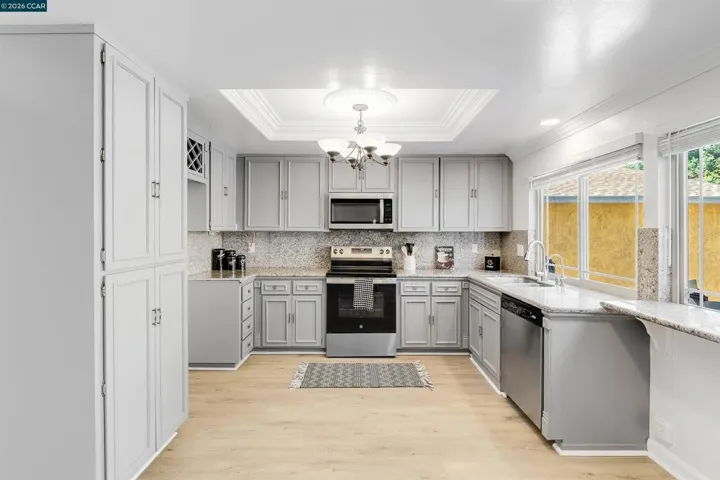 1243 Fairway Dr, Richmond, California 94803