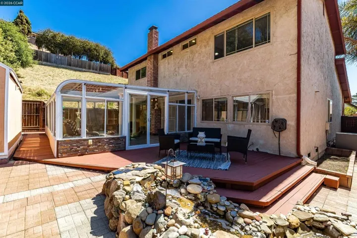 1243 Fairway Dr, Richmond, California 94803