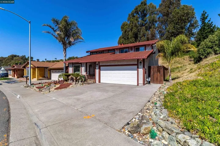 1243 Fairway Dr, Richmond, California 94803