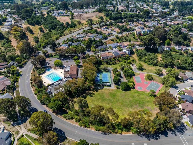 1243 Fairway Dr, Richmond, California 94803