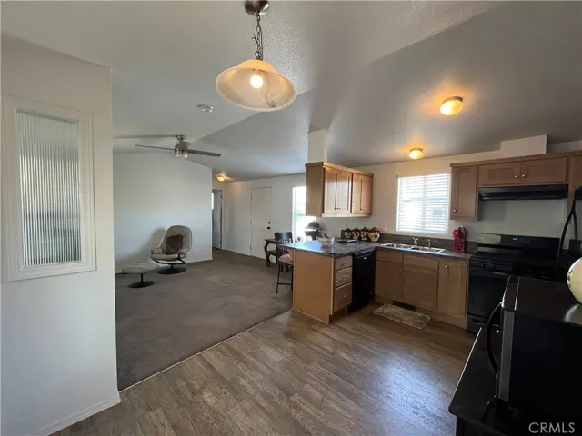 Room for breakfast table in kitchen, plus bar seating
