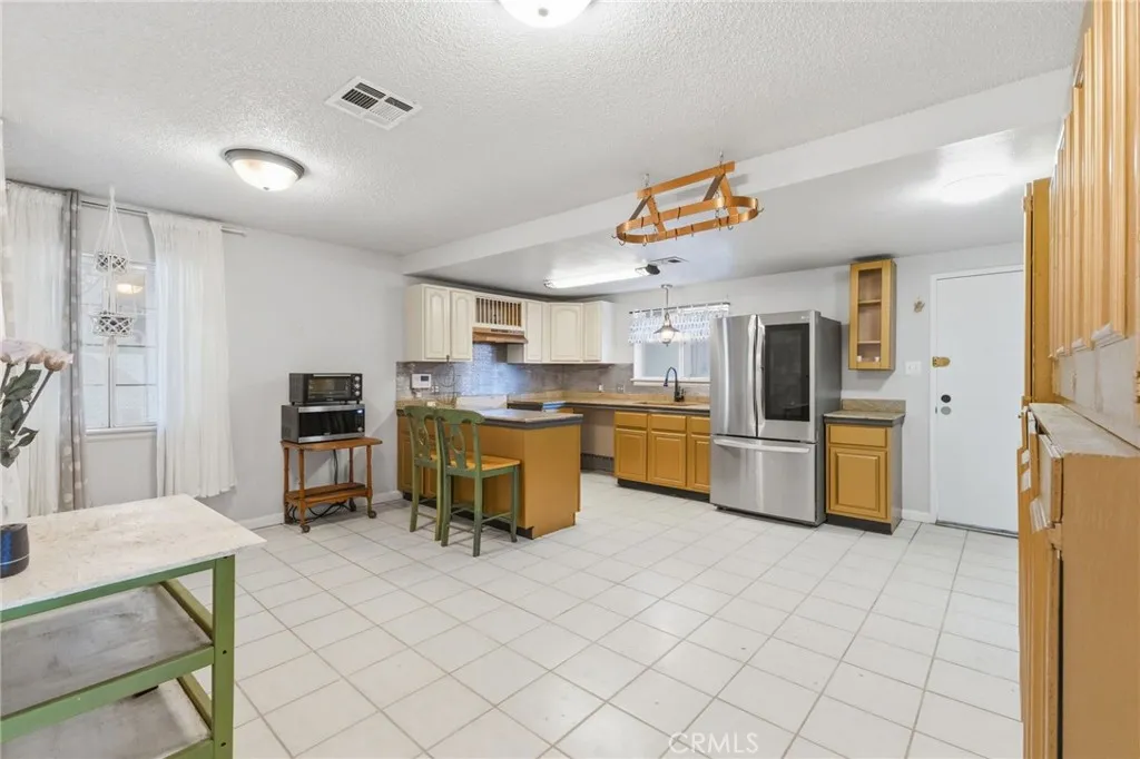 Spacious kitchen awaits your personal touch