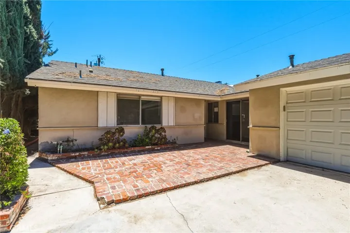 17856 Stillmore, Canyon Country, California 91387