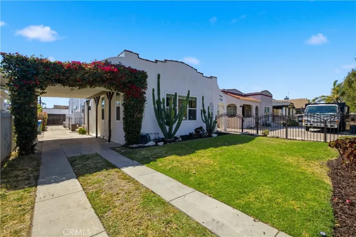 4167 Denker, Los Angeles, California 90062