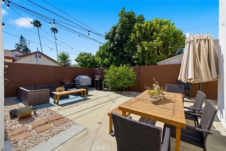 4167 Denker, Los Angeles, California 90062