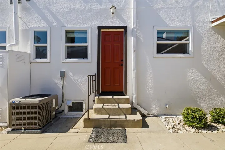 4167 Denker, Los Angeles, California 90062