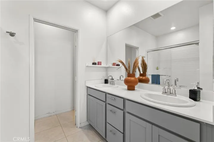 172 Bahia, Covina, California 91722