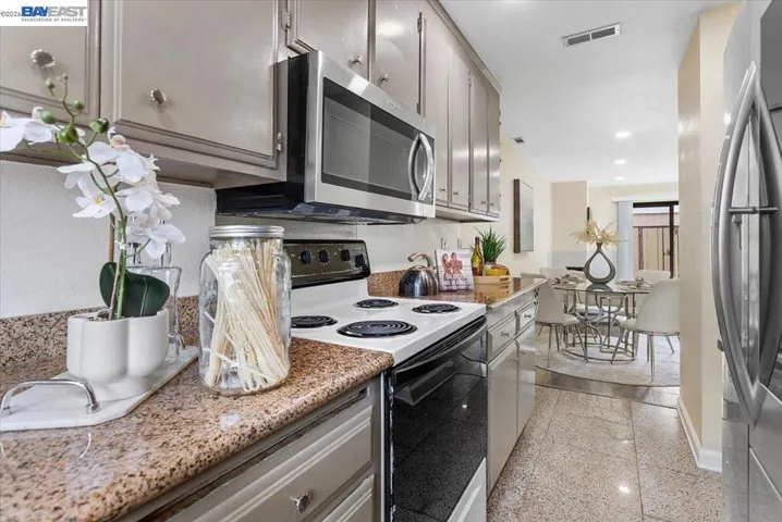 31131 Alvarado Niles Rd, Union City, California 94587