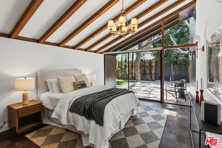 Downstairs Guest Bedroom with