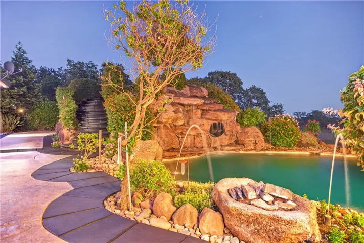 25 Horizon Point Court, Chico, California 95928