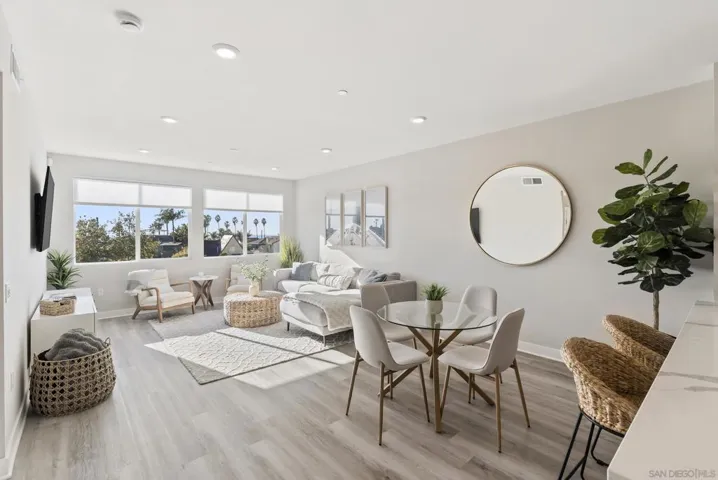 1105 S Cleveland 206, Oceanside, California 92054