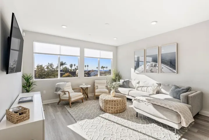 1105 S Cleveland 206, Oceanside, California 92054