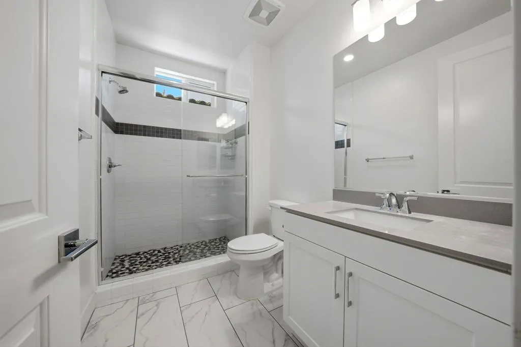 2nd Bathroom