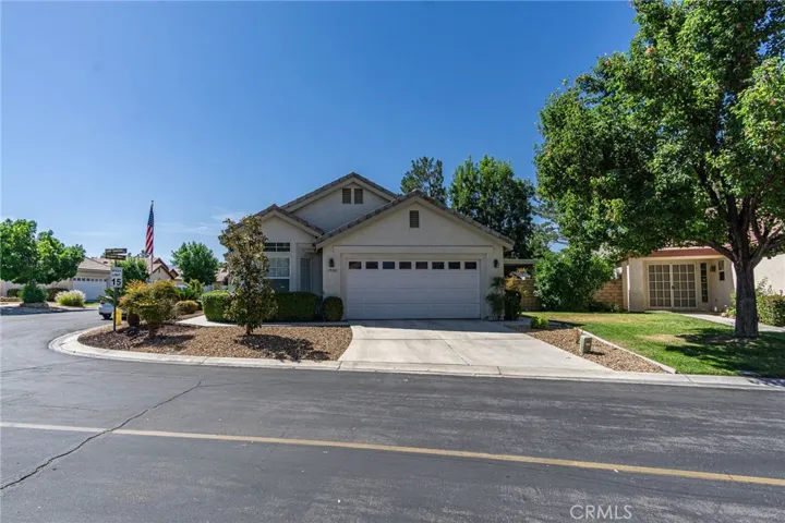 19581 Saint Andrews Way, Apple Valley, California 92308