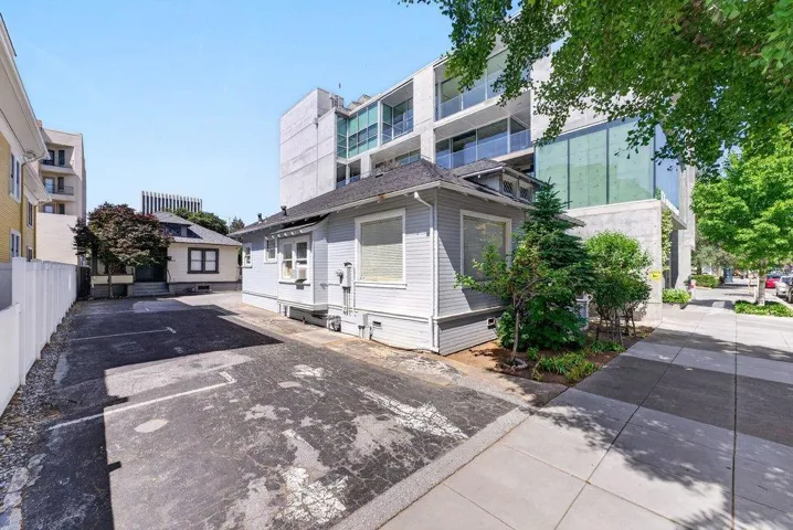 640 Waverley Street, Palo Alto, California 94301