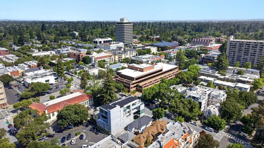 640 Waverley Street, Palo Alto, California 94301