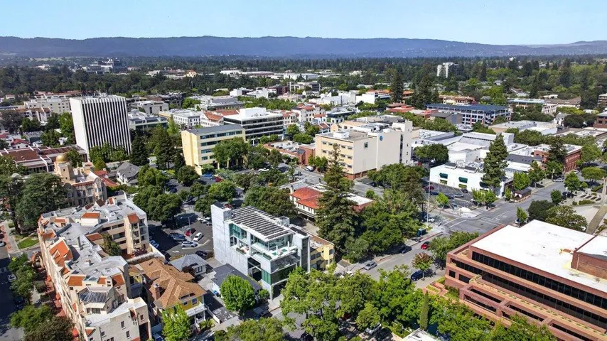 640 Waverley Street, Palo Alto, California 94301