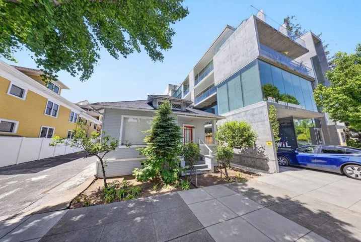 640 Waverley Street, Palo Alto, California 94301