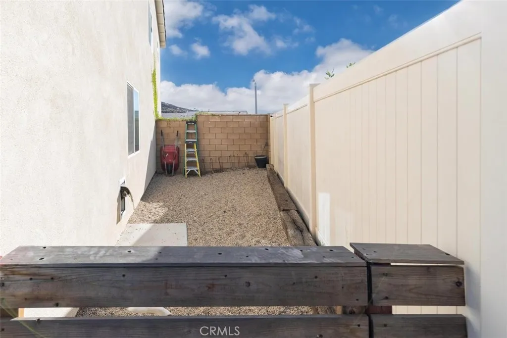 Dog run area