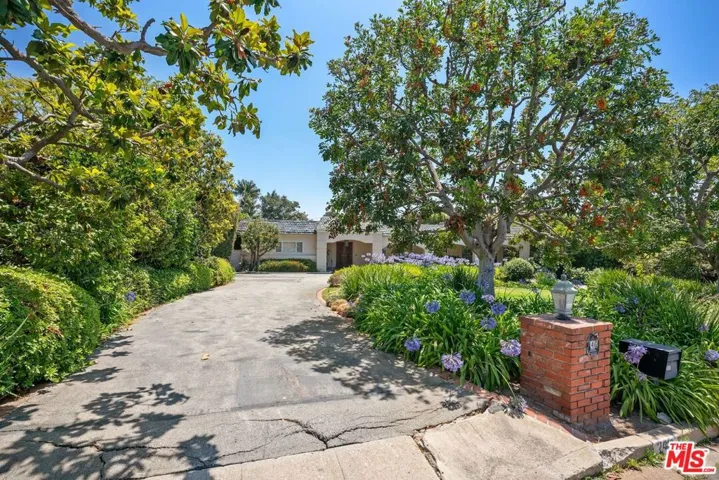 240 S Bristol Avenue, Los Angeles, California 90049