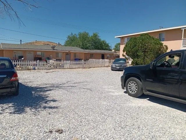 20365 Broken Bow, Apple Valley, California 92307