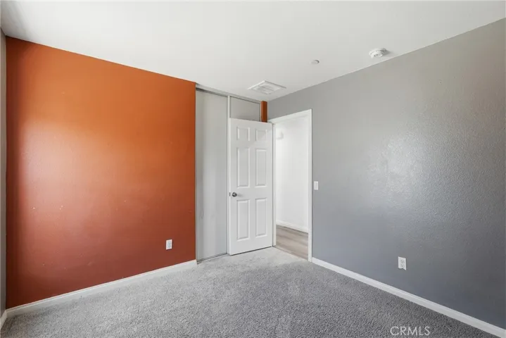 570 Farmstead, Hemet, California 92543
