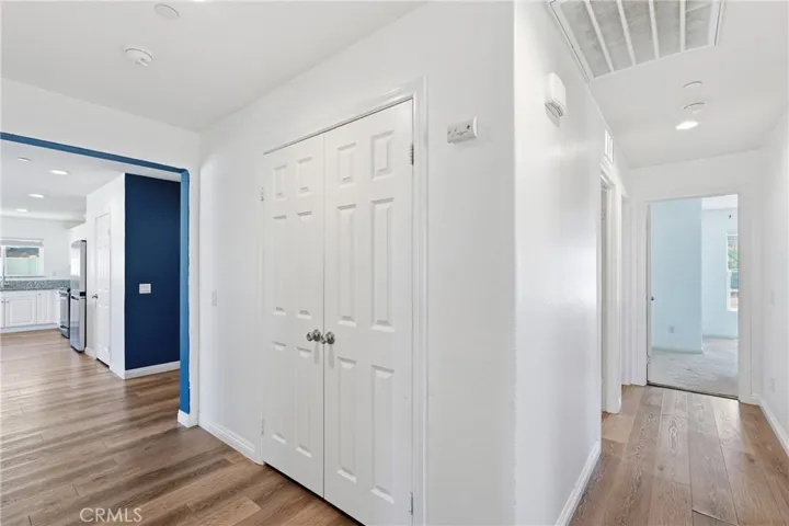 570 Farmstead, Hemet, California 92543