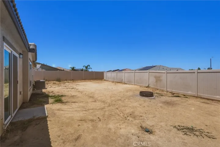 570 Farmstead, Hemet, California 92543