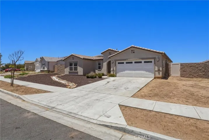 570 Farmstead, Hemet, California 92543